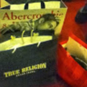 Meet your Posher, Crystal